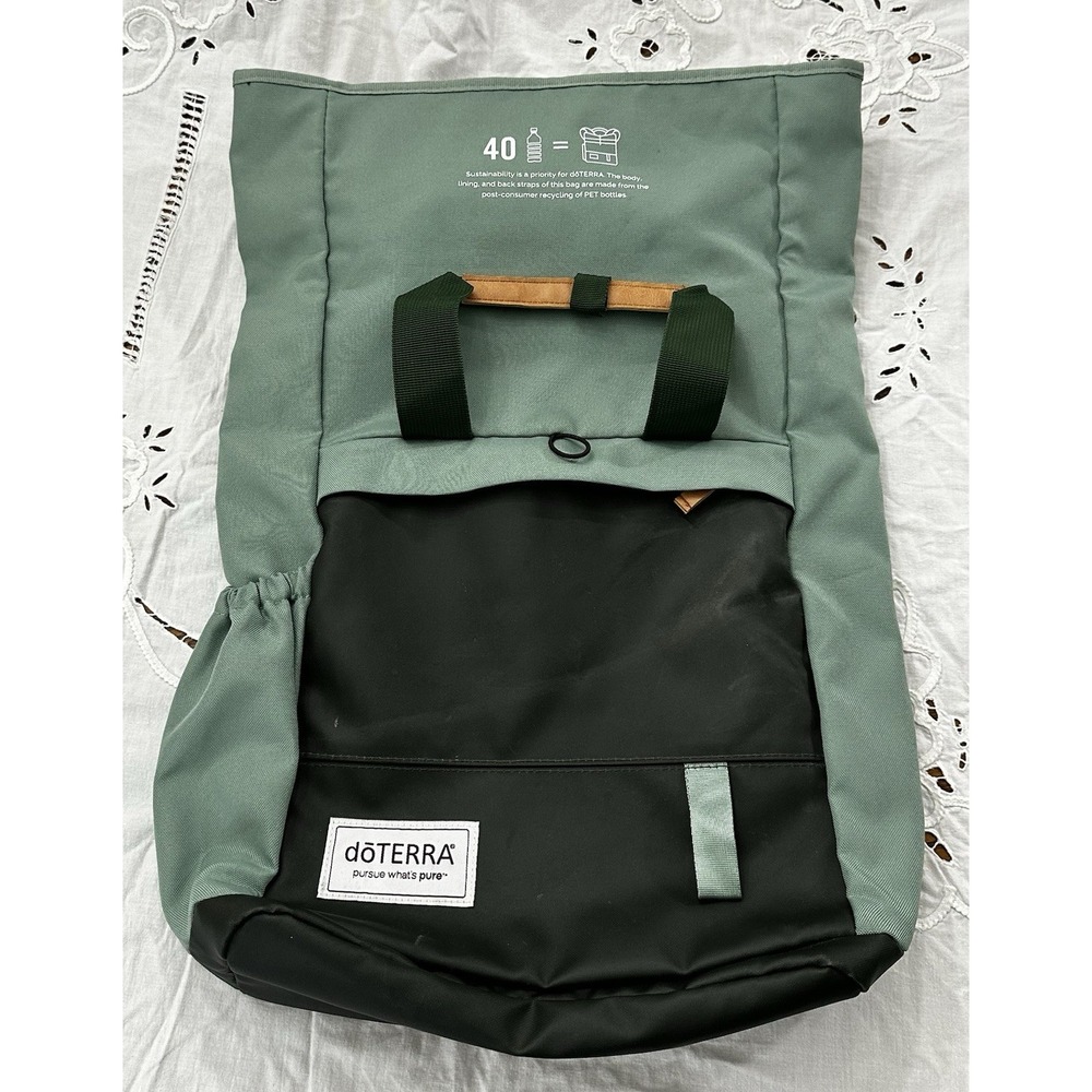 doTerra Convention 2020 Backpack Bag Tote Green multiple pockets